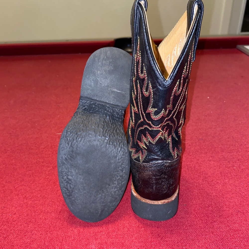 Boots - Picture 5 of 5